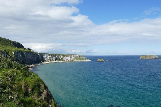 Northern Ireland Including Giant's Causeway Rail Tour from Dublin - Guides, comfort, and the human side of the day