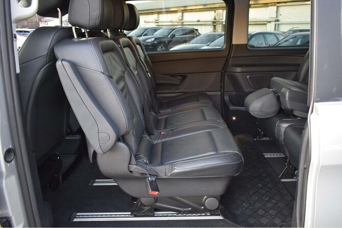 Private Dublin Airport Transfer to & from Belfast City - Mercedes-Benz and Ford Tourneo comfort