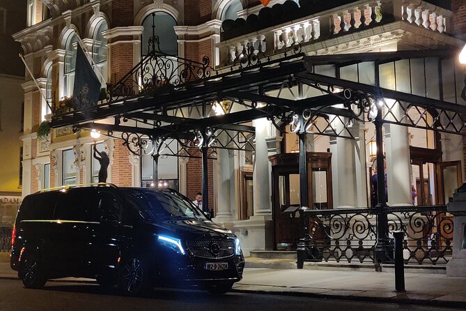 Private Dublin Airport Transfers to City Center Hotels - Meeting your driver at Terminal 2