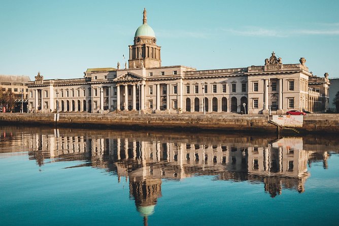 Private Dublin Arrival Transfer - Airport to Hotel / Accommodation - A calm landing instead of a taxi queue