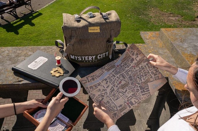Private Dublin Treasure Hunt Self Guided Tour - Pub fronts, clues, and city details