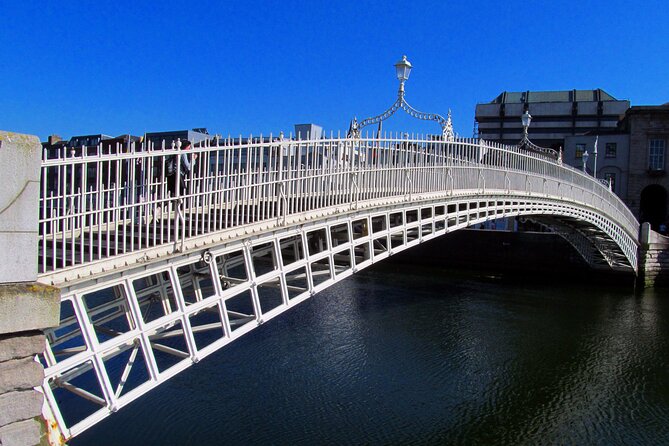 Private Fantastic Walking Tour of Dublin - The Ha’penny Bridge and a short river pause