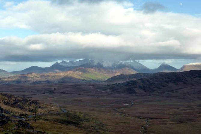 Private Tour: Ring of Kerry from Sneem and Parknasilla. - Coomakista closes the route with a two-sided view