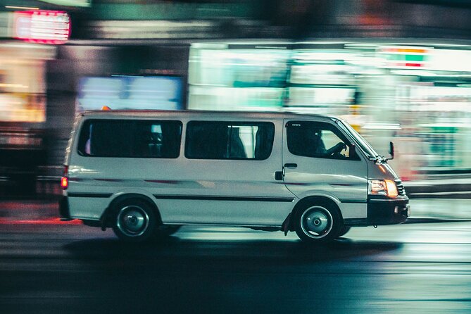 Private Transfer Coach (15 Seats) from Dublin airport to Dublin city center - The airport meeting point in practical terms