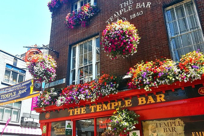 Private Ultimate Day in Dublin (Walking Tour) - Ha’penny Bridge, parliament, and the 1916 Rising