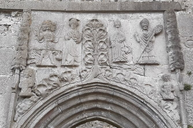 Sean's Bar, Athlone Castle and Clonmacnoise Monastery - Why This Galway Day Trip Works Best as a Private Ride