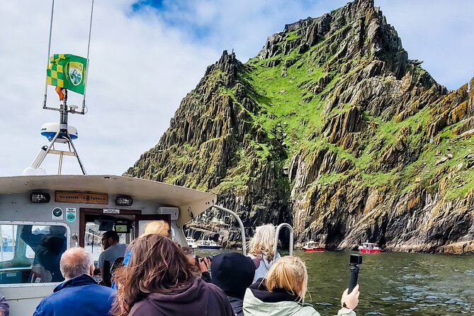 Skellig Michael : Ultimate Skellig Coast Tour with AquaTerra - Passing the Kerry Cliffs and Puffin Island