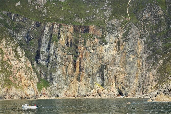 Slieve League cliffs cruise. Donegal. Guided. 1 ¾ hours. - The Giants Desk and Chair at Slieve League