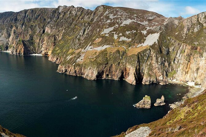 Slieve League cliffs cruise. Donegal. Guided. 1 ¾ hours. - Guides, commentary, and the feel onboard