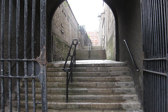 The Best of Dublin - Highlights and Hidden Corners - Weather, walking, and group size