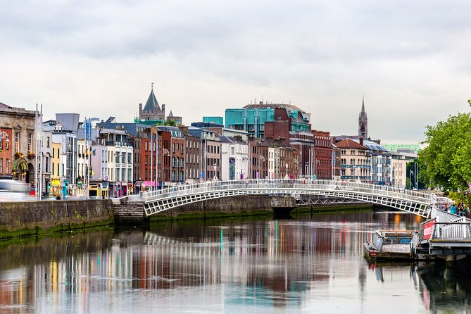 The Dublin Incident: Alien, Whiskey & Clues Exploration Game - One to two hours, with room for real Dublin stops