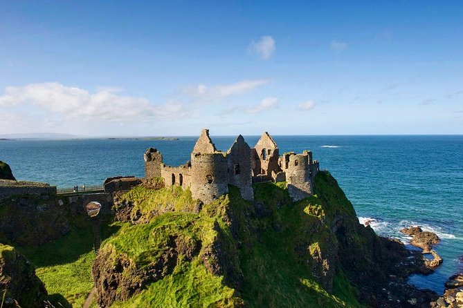 The Giant's Causeway, Dunluce Castel and Belfast - Spanish guide - Belfast’s Falls murals and central sights
