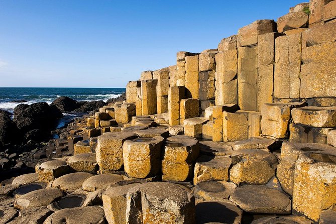 The Giant's Causeway, Dunluce Castel and Belfast - Spanish guide - The Giant’s Causeway and its strange stone pattern