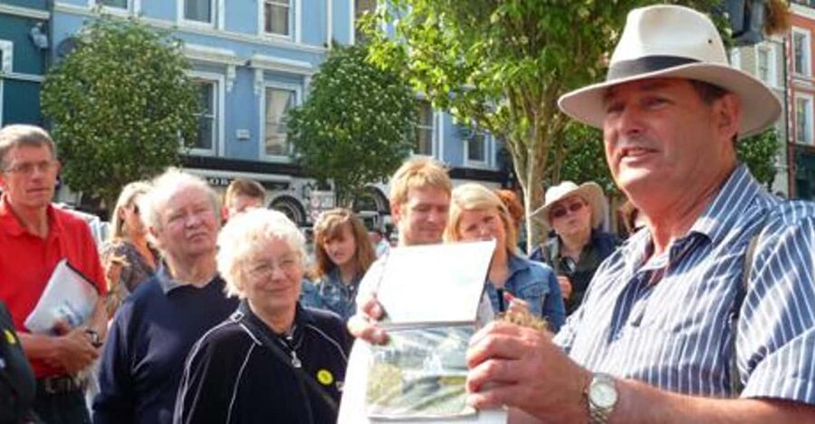 The Titanic Trail: 1-Hour Guided Walking Tour of Cobh - Hearing the story from a local guide