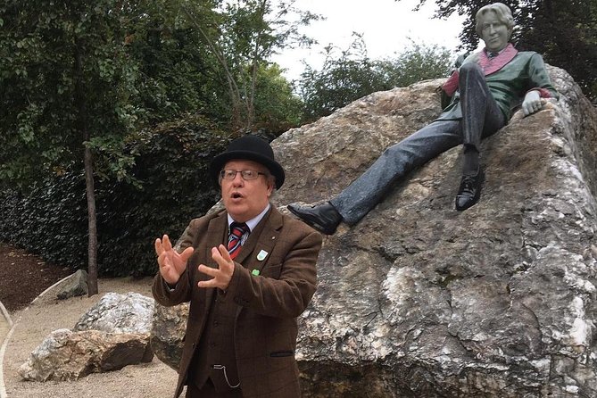 Walking tour in Merrion Square Park - Dublin Rogues Tour - Spending most of the time around Merrion Square
