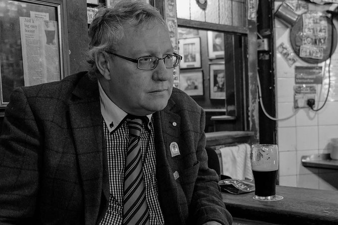 Walking tour in Merrion Square Park - Dublin Rogues Tour - Practical details for meeting and booking