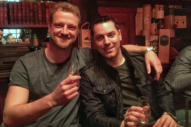 Whiskey Tasting Tour of Dublin - Five Irish whiskeys in two Dublin pubs